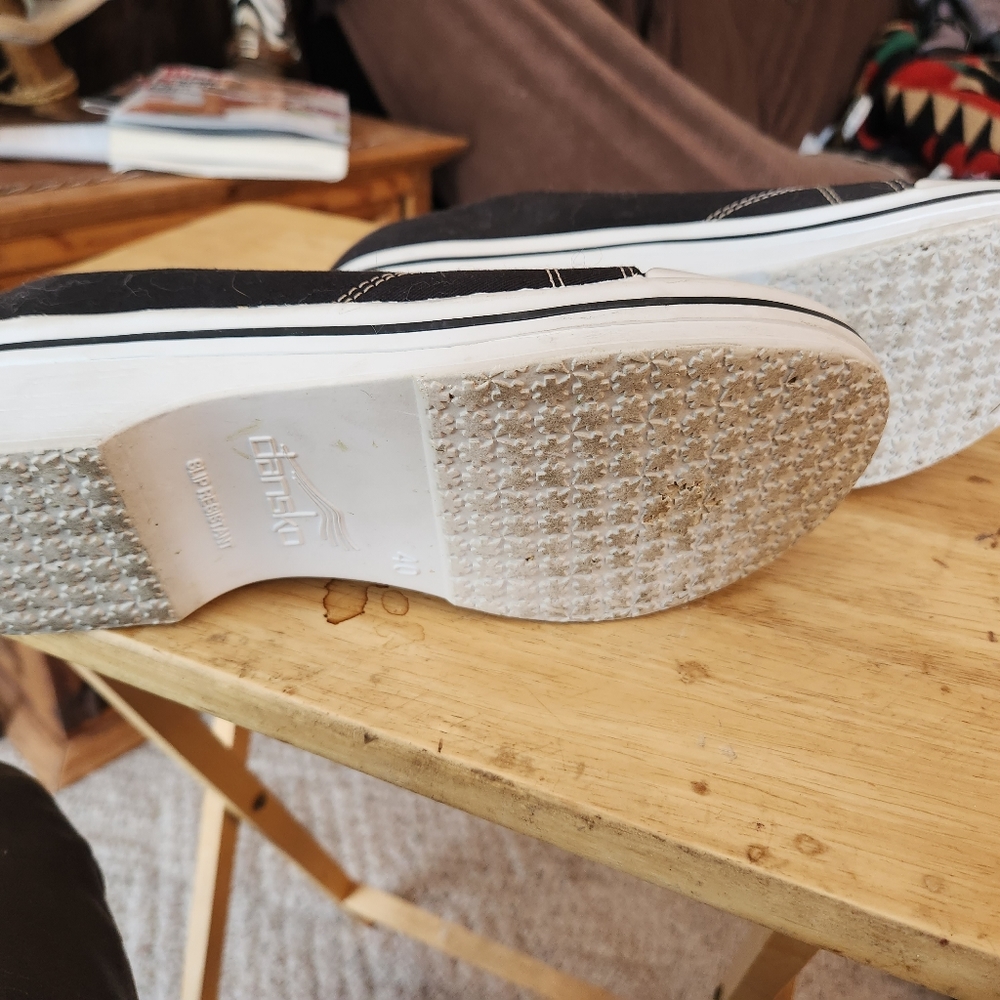 Dansko size 40 women's shoes.